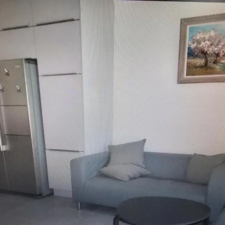 T4, 6 Pers, Vue Mer, 20 M *