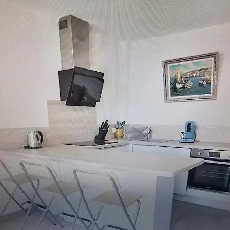 Apartmán T4, 6 Pers, Vue Mer, 20 M Le Lavandou