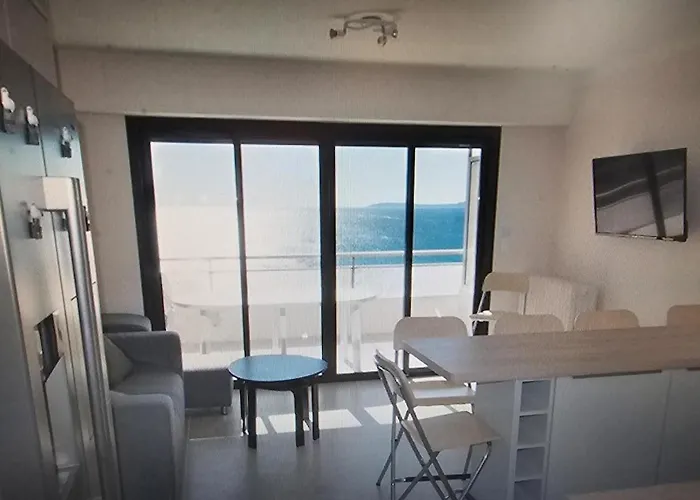 T4, 6 Pers, Vue Mer, 20 M *